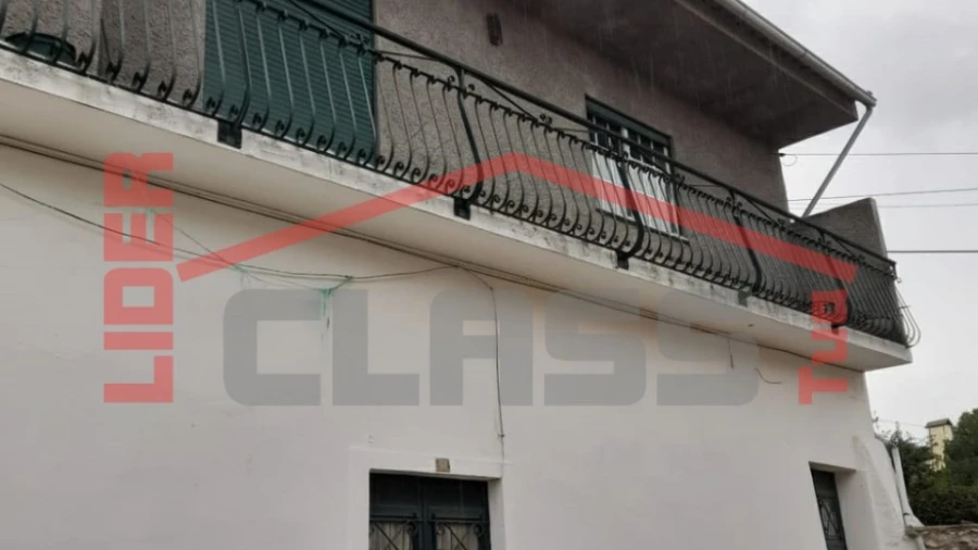 Moradia T5 para Venda em Favaios