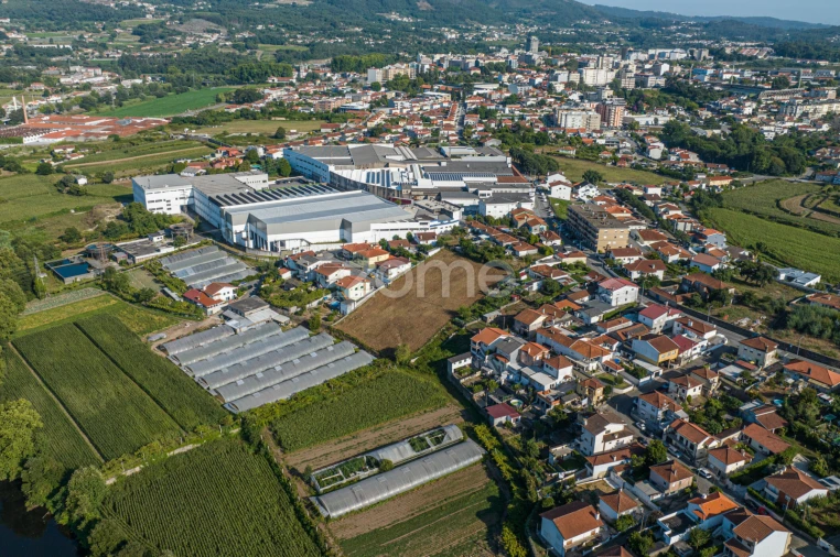 Terreno para Venda em Santo Tirso, Couto (Santa Cristina e São Miguel) e Burgães Foto 7