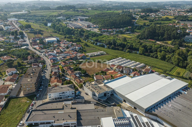 Terreno para Venda em Santo Tirso, Couto (Santa Cristina e São Miguel) e Burgães Foto 9