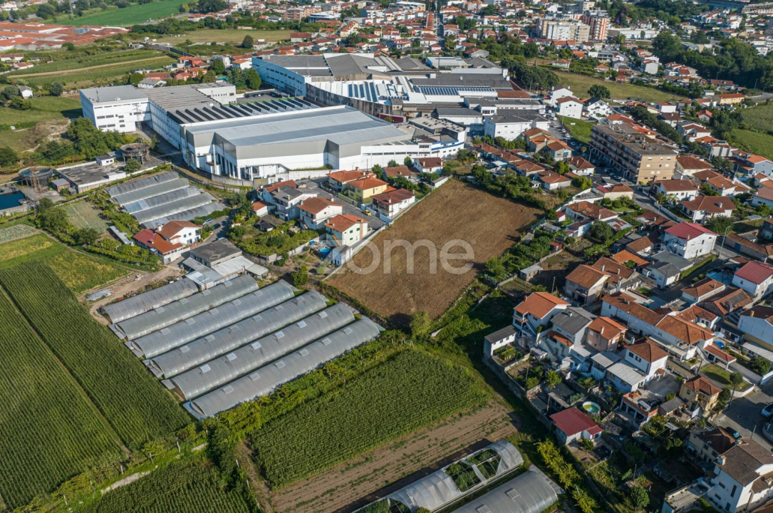 Terreno para Venda em Santo Tirso, Couto (Santa Cristina e São Miguel) e Burgães Foto 6