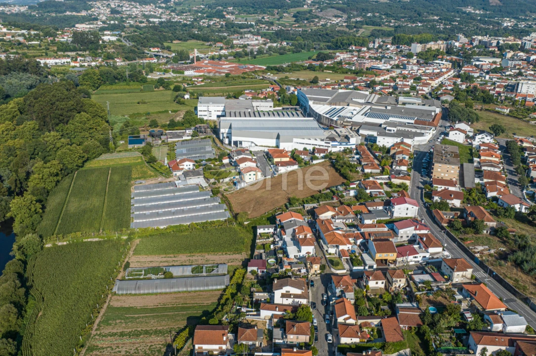 Terreno para Venda em Santo Tirso, Couto (Santa Cristina e São Miguel) e Burgães Foto 8