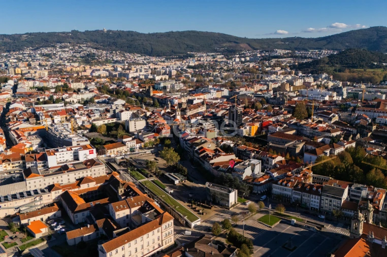 Apartamento T2 para Arrendamento em Braga (São José de São Lázaro e São João do Souto) Foto 31