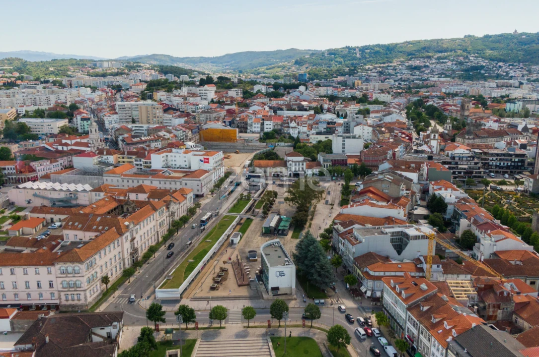 Apartamento T2 para Arrendamento em Braga (São José de São Lázaro e São João do Souto) Foto 15