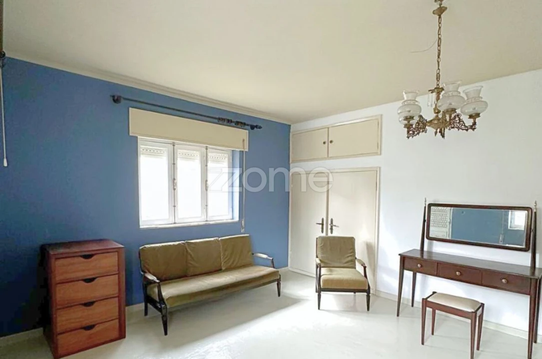 Moradia T4 para Venda em Forno Telheiro Foto 21