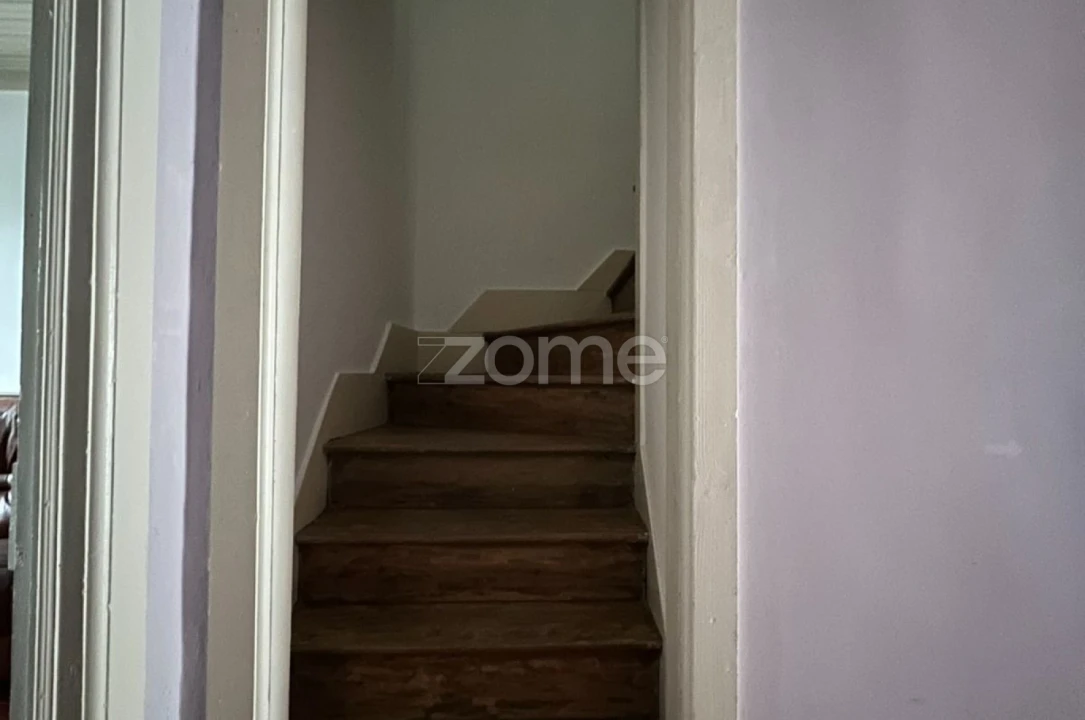 Moradia T4 para Venda em Forno Telheiro Foto 28