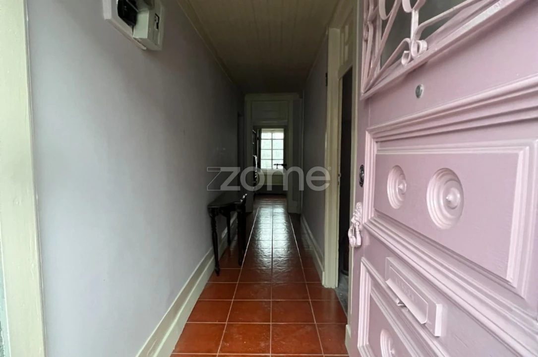 Moradia T4 para Venda em Forno Telheiro Foto 3