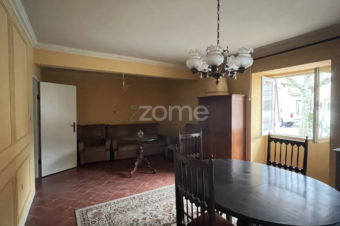 Moradia T4 para Venda em Forno Telheiro Foto 9