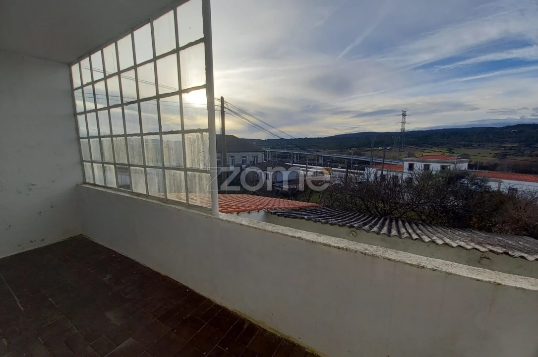 Moradia T4 para Venda em Forno Telheiro Foto 39