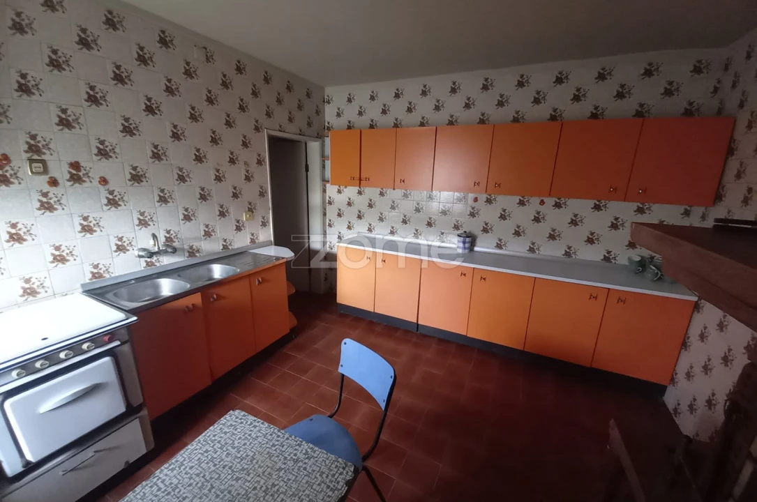 Moradia T4 para Venda em Forno Telheiro Foto 7