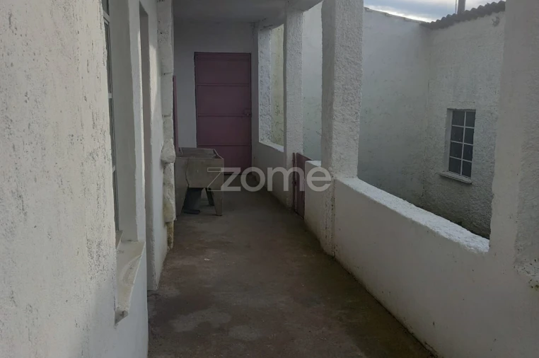 Moradia T4 para Venda em Forno Telheiro Foto 50