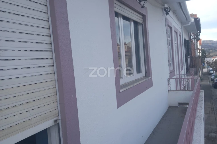 Moradia T4 para Venda em Forno Telheiro Foto 45