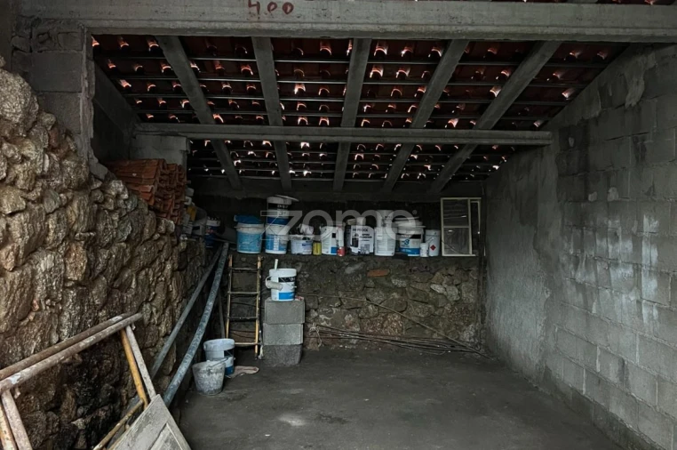 Moradia T4 para Venda em Forno Telheiro Foto 13