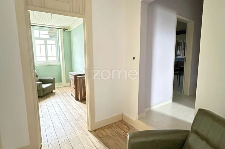 Moradia T4 para Venda em Forno Telheiro Foto 17