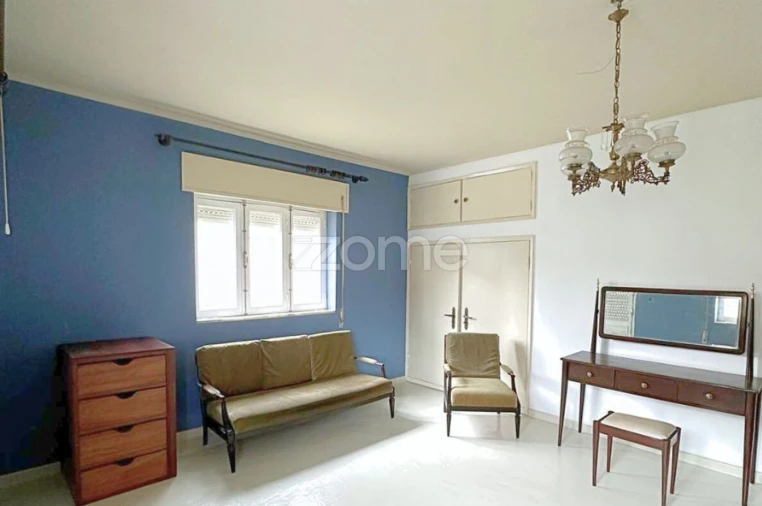 Moradia T4 para Venda em Forno Telheiro Foto 21