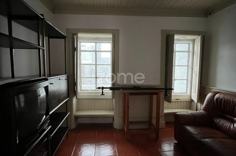 Moradia T4 para Venda em Forno Telheiro Foto 7