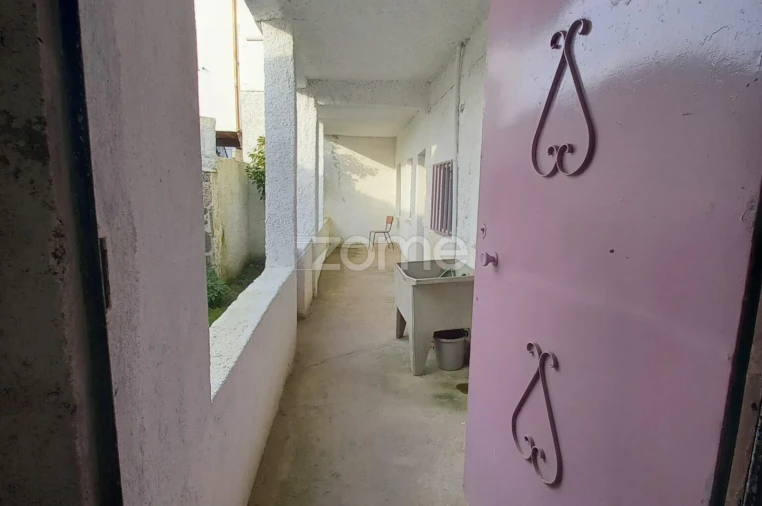 Moradia T4 para Venda em Forno Telheiro Foto 49