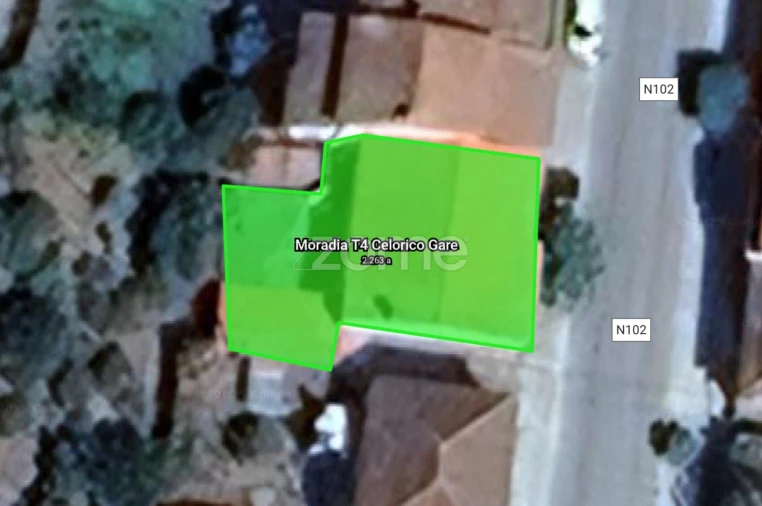 Moradia T4 para Venda em Forno Telheiro Foto 34