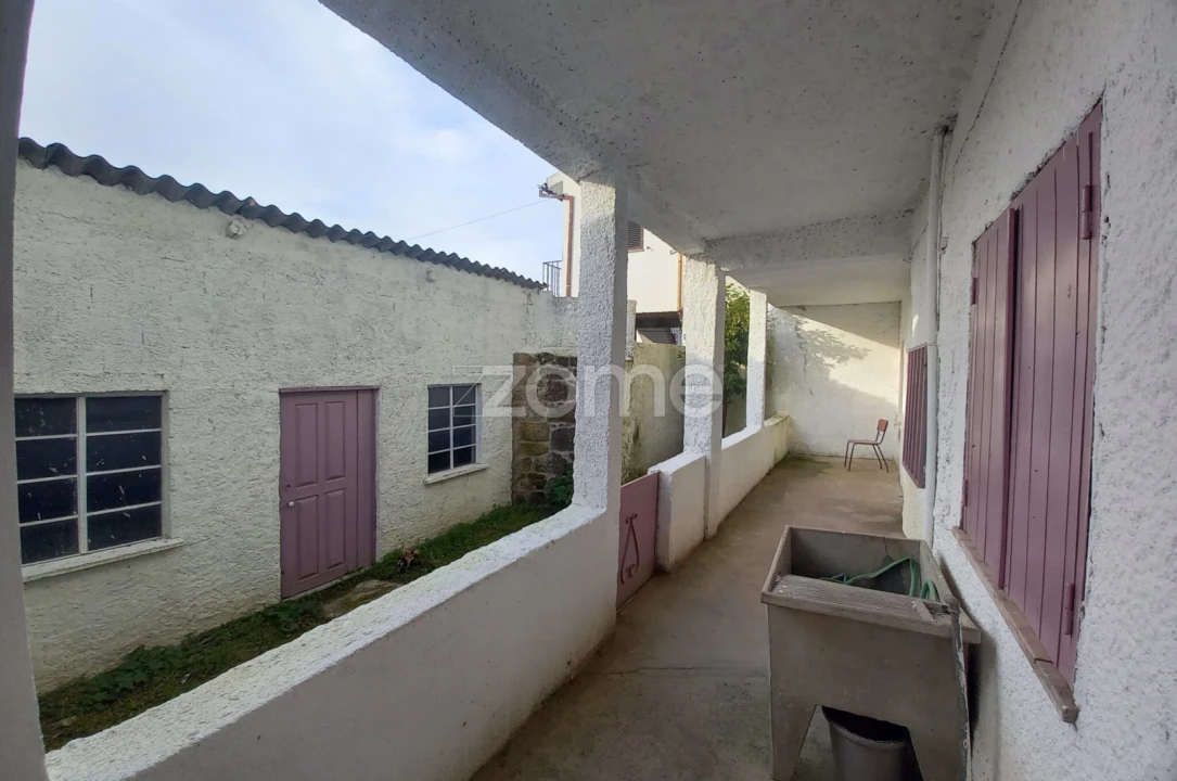 Moradia T4 para Venda em Forno Telheiro Foto 52
