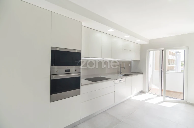 Apartamento T2 para Arrendamento em Carcavelos e Parede Foto 6