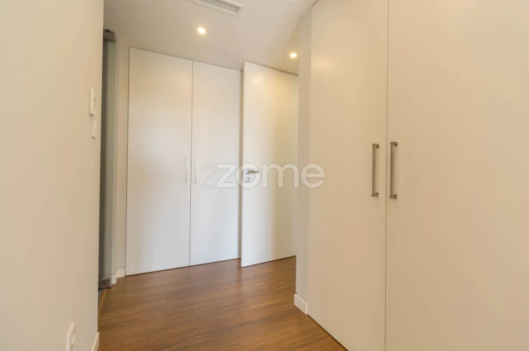 Apartamento T2 para Arrendamento em Carcavelos e Parede Foto 21