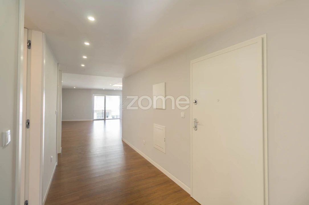 Apartamento T2 para Arrendamento em Carcavelos e Parede Foto 4