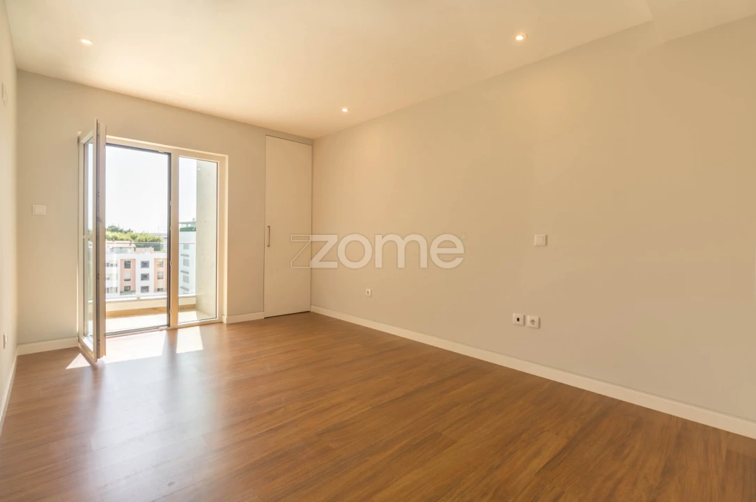 Apartamento T2 para Arrendamento em Carcavelos e Parede Foto 16