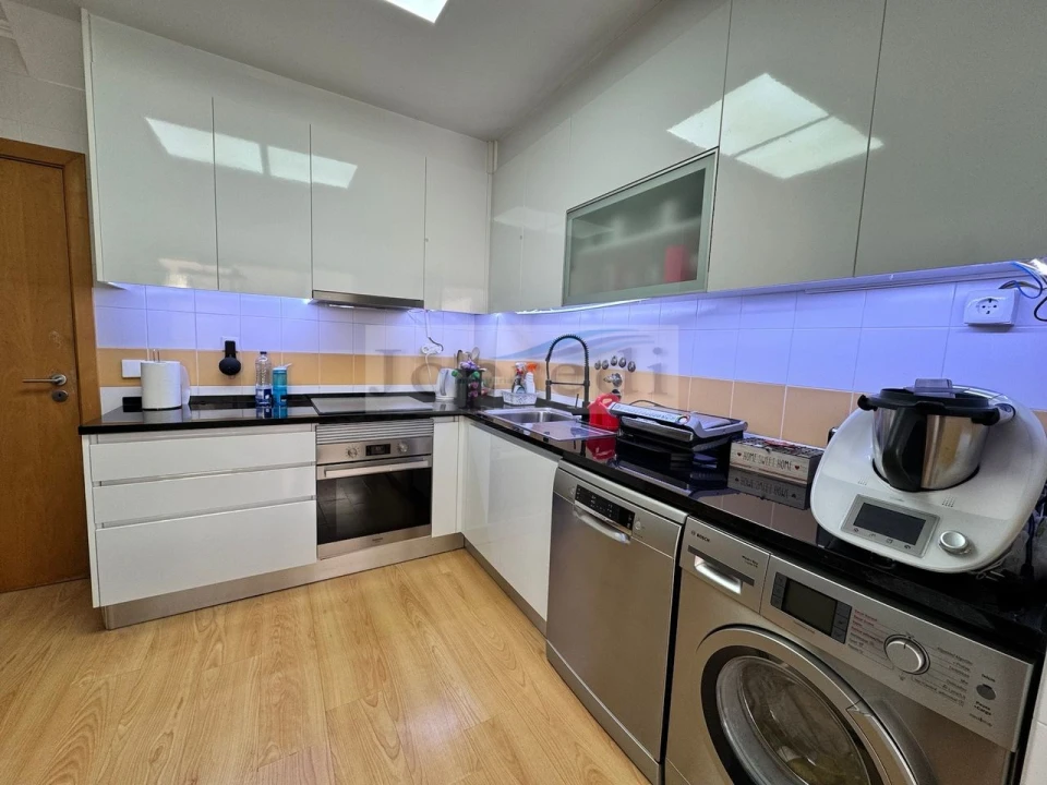 Apartamento T3 para Venda em São Domingos de Rana Foto 3