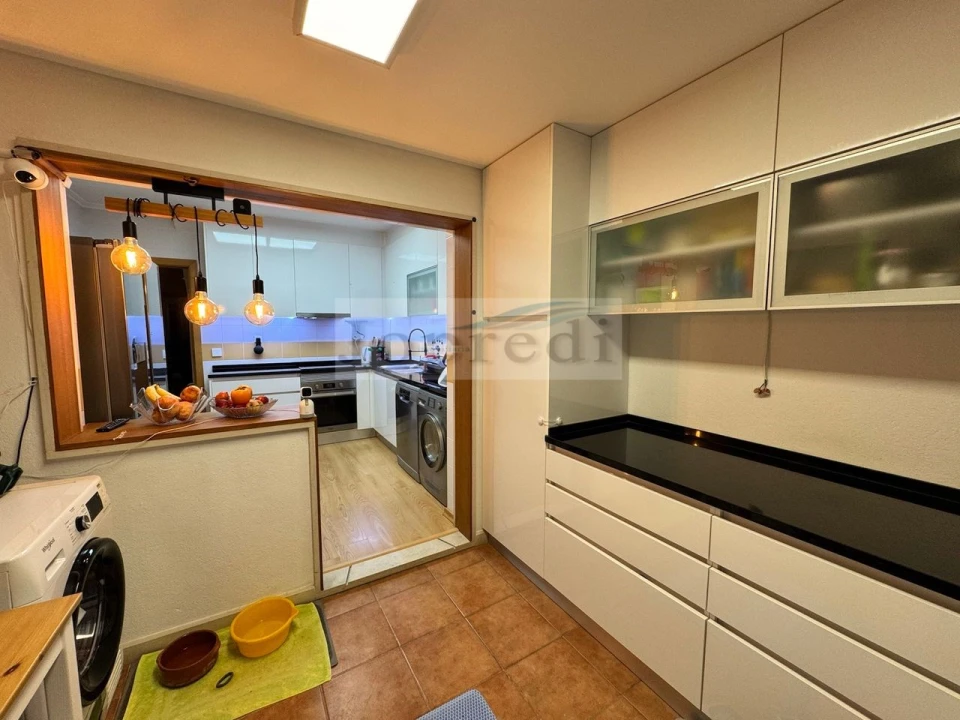 Apartamento T3 para Venda em São Domingos de Rana Foto 4