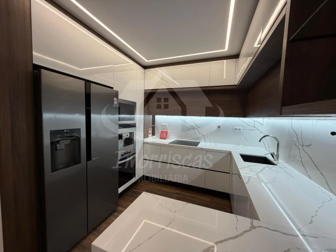 Apartamento T2 para Venda em Póvoa de Santa Iria e Forte da Casa Foto 8