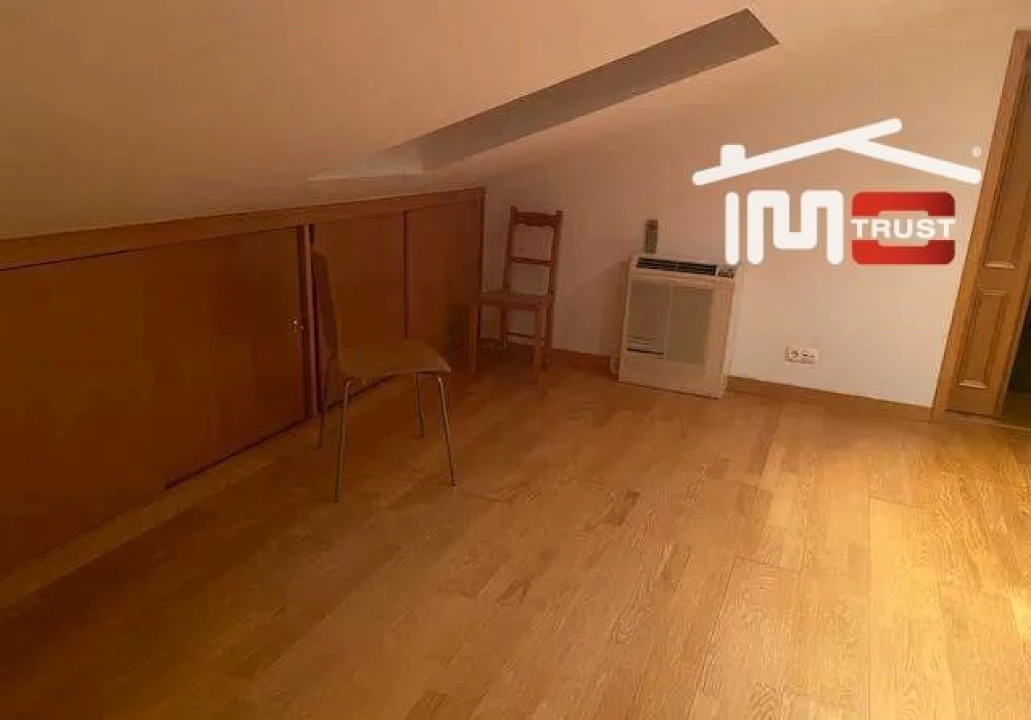 Moradia T4 para Arrendamento em Atalaia e Alto Estanqueiro-Jardia Foto 24