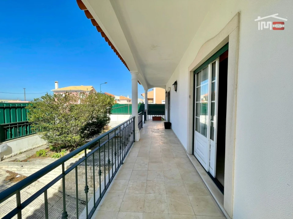 Moradia T4 para Arrendamento em Atalaia e Alto Estanqueiro-Jardia Foto 6