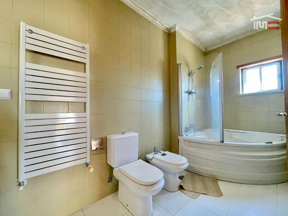 Moradia T4 para Arrendamento em Atalaia e Alto Estanqueiro-Jardia Foto 25