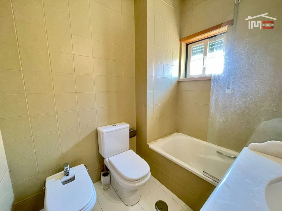 Moradia T4 para Arrendamento em Atalaia e Alto Estanqueiro-Jardia Foto 28