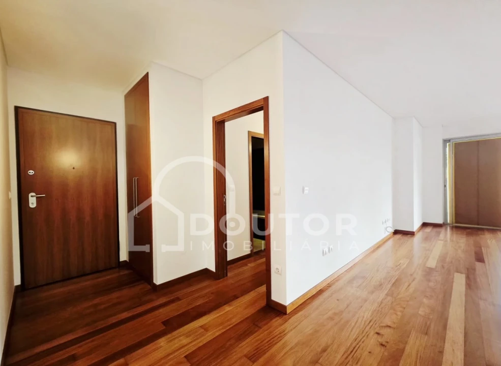 Apartamento T3 para Venda em São Martinho Foto 7