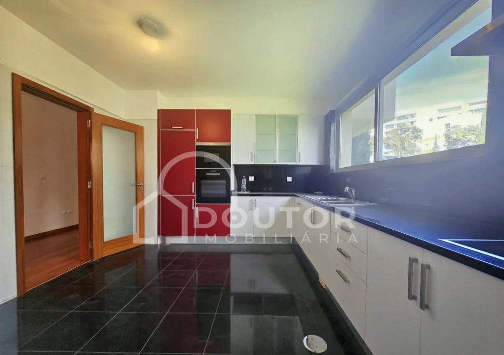 Apartamento T3 para Venda em São Martinho Foto 10