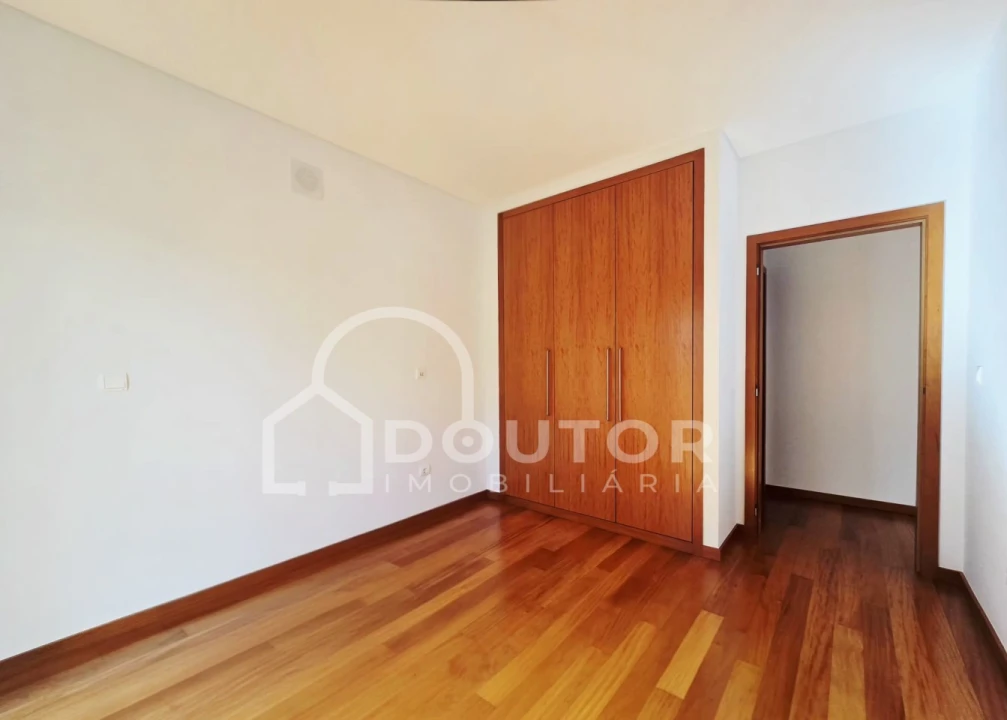 Apartamento T3 para Venda em São Martinho Foto 20