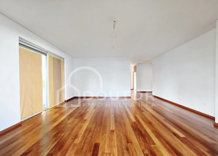 Apartamento T3 para Venda em São Martinho Foto 2