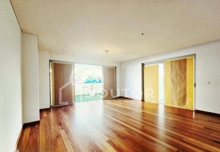 Apartamento T3 para Venda em São Martinho Foto 3