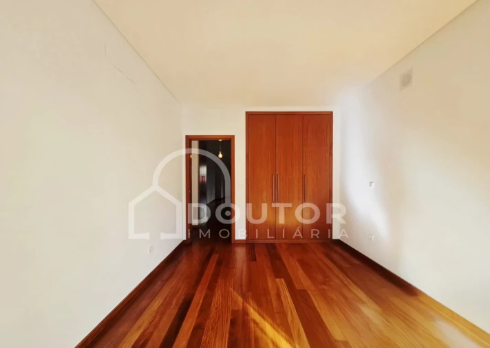 Apartamento T3 para Venda em São Martinho Foto 19