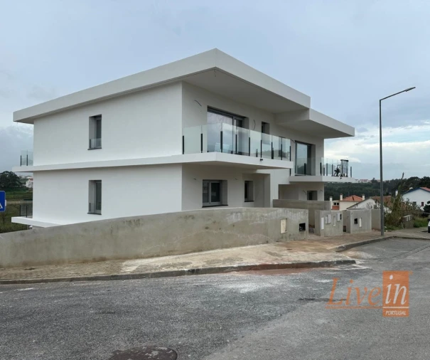 Moradia T3 para Venda em Ericeira Foto 1