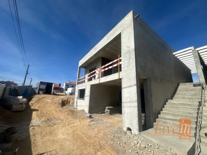 Moradia T3 para Venda em Silveira Foto 23