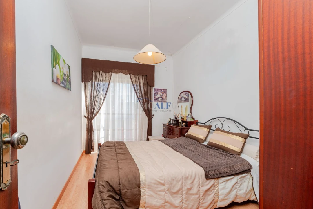 Apartamento T2 para Venda em Barreiro e Lavradio Foto 11