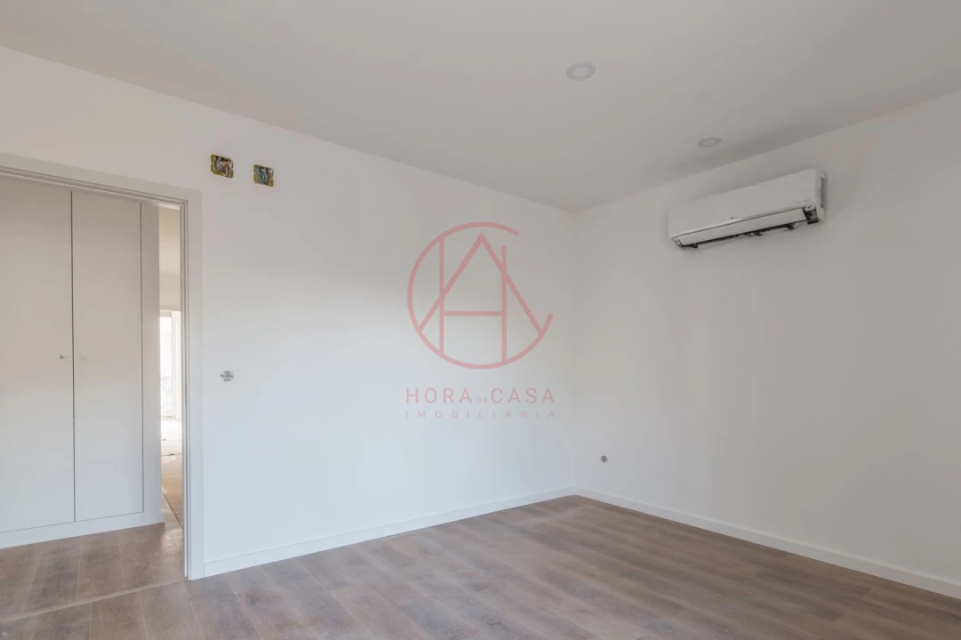 Apartamento T4 para Venda em Alto do Seixalinho, Santo André e Verderena Foto 18