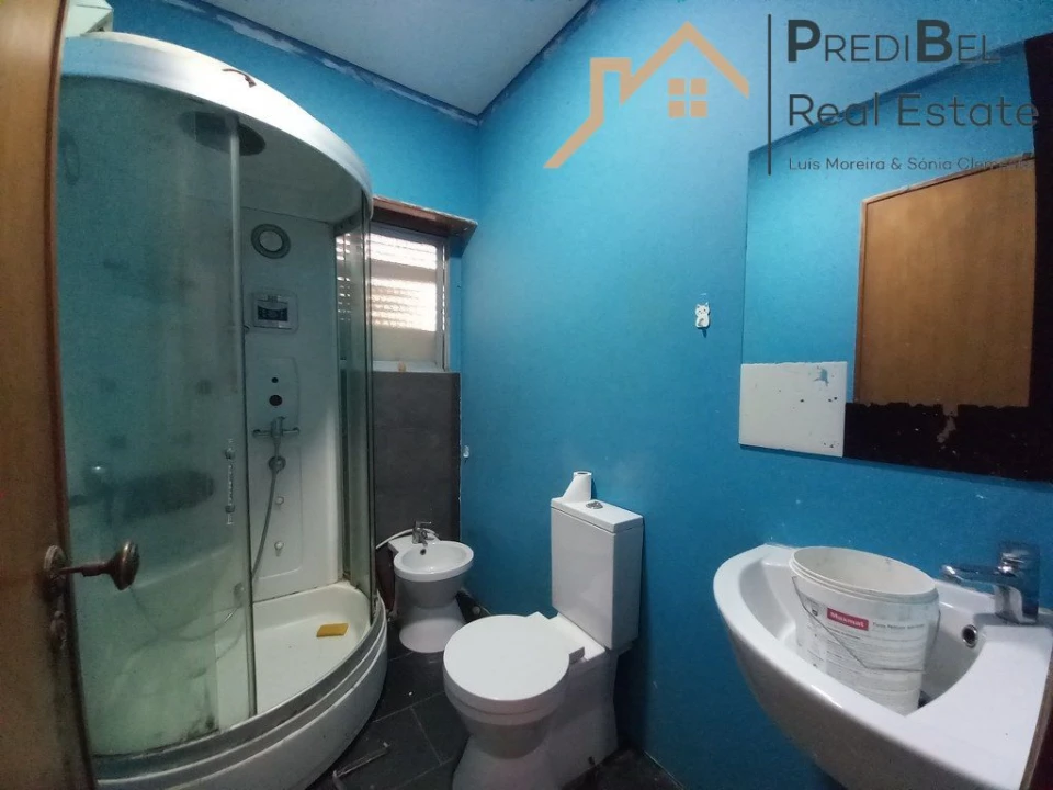 Apartamento T2 para Venda em Póvoa de Santo Adrião e Olival Basto Foto 9