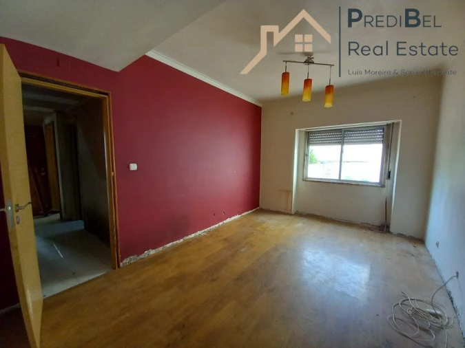 Apartamento T2 para Venda em Póvoa de Santo Adrião e Olival Basto Foto 4