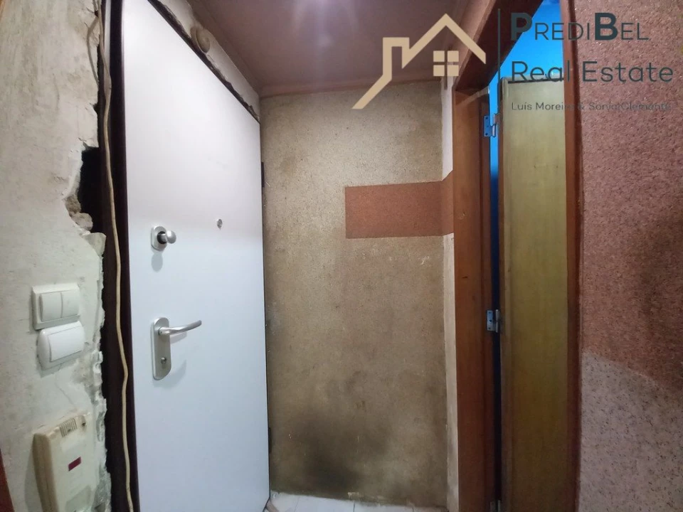 Apartamento T2 para Venda em Póvoa de Santo Adrião e Olival Basto Foto 11