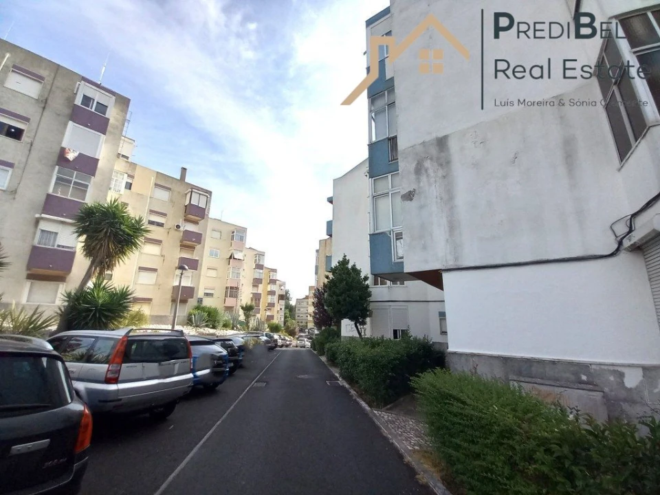 Apartamento T2 para Venda em Póvoa de Santo Adrião e Olival Basto Foto 24