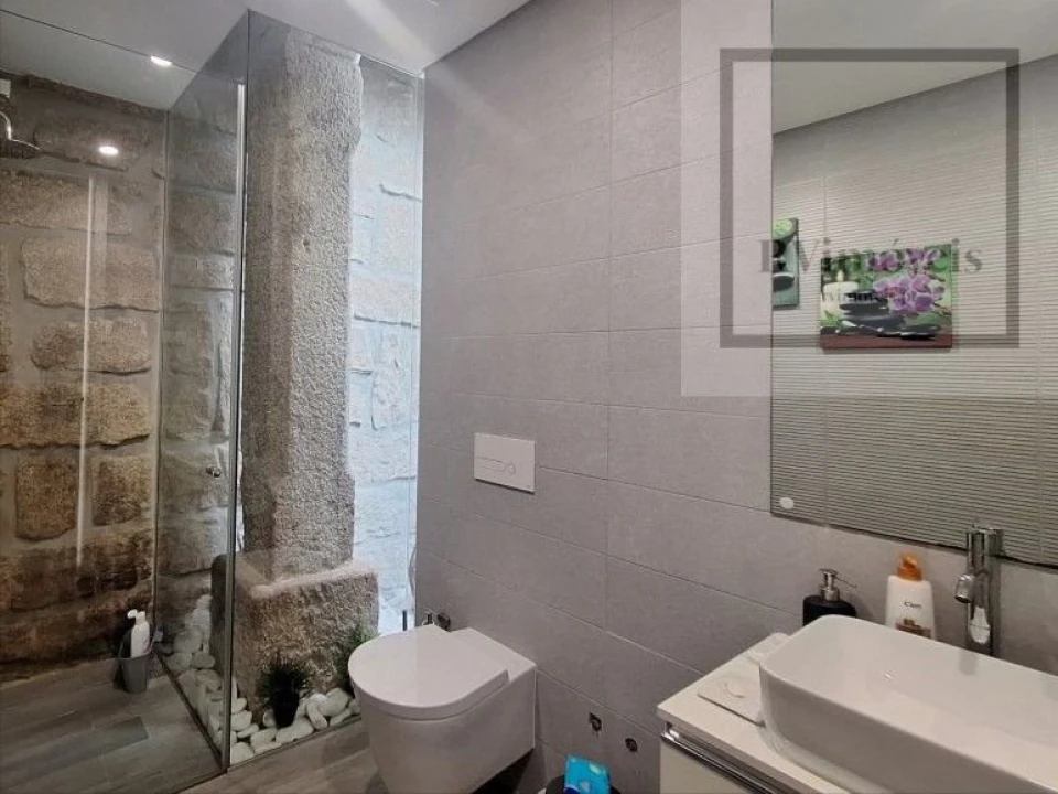 Moradia T4 para Venda em Santa Maria Maior e Monserrate e Meadela Foto 9