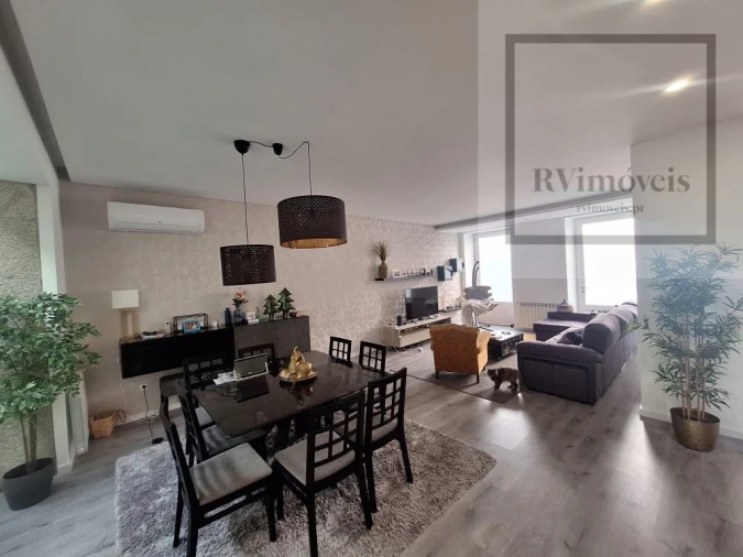 Moradia T4 para Venda em Santa Maria Maior e Monserrate e Meadela Foto 5