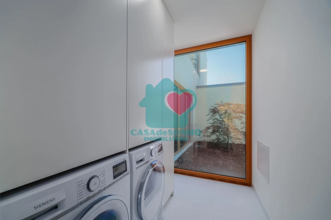 Moradia T4 para Venda em Esgueira Foto 8